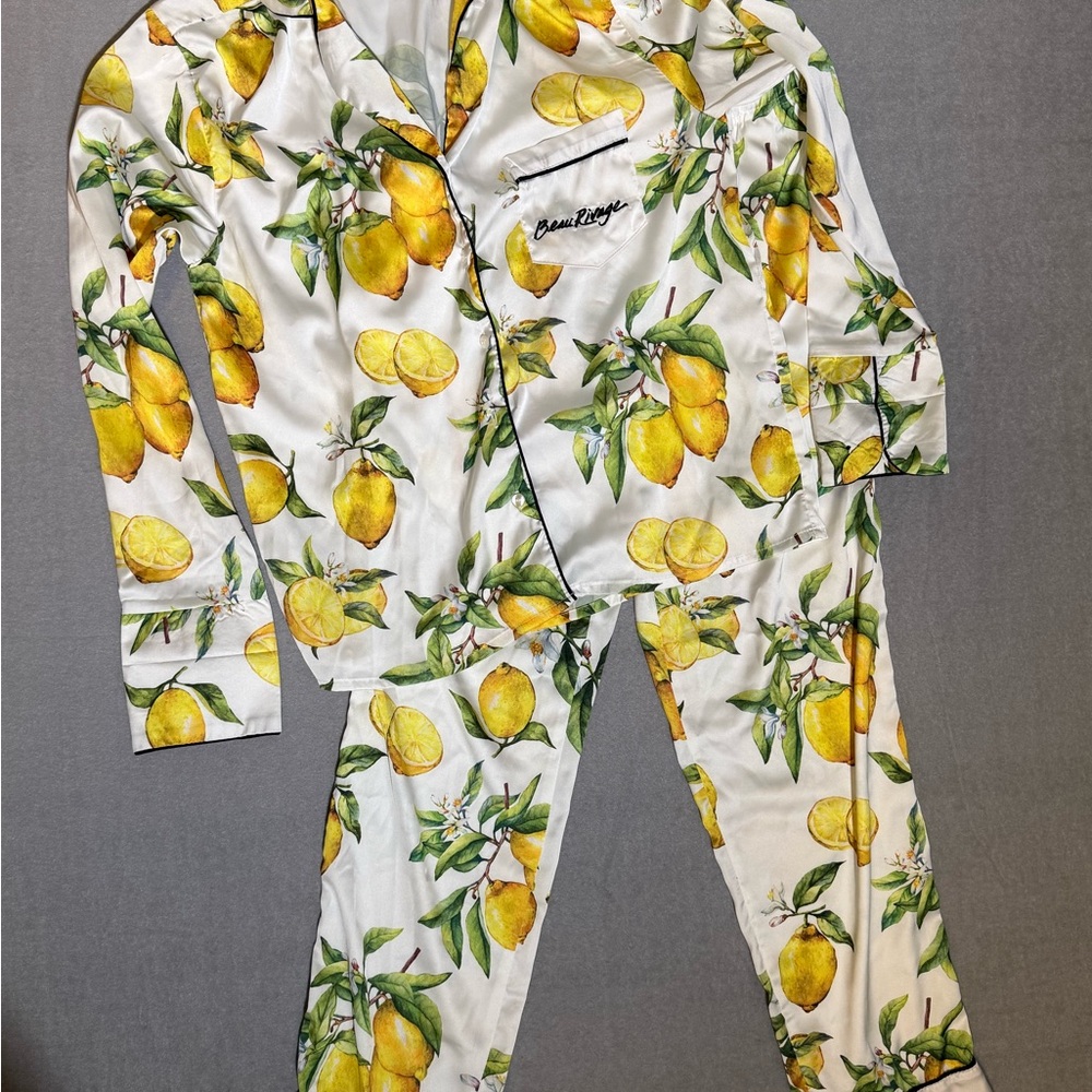 Averie For Beau Rivage Alegria‘s crisp, juicy print Pajama  long two-piece set. - Picture 3 of 13